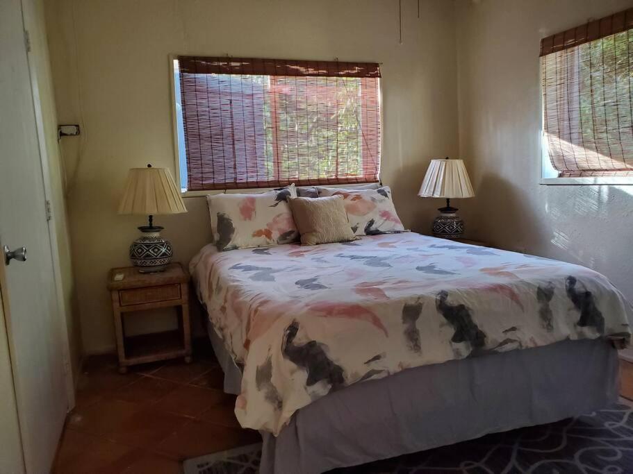 The Cottage At Villa Indigo シャーロット・アマリー エクステリア 写真